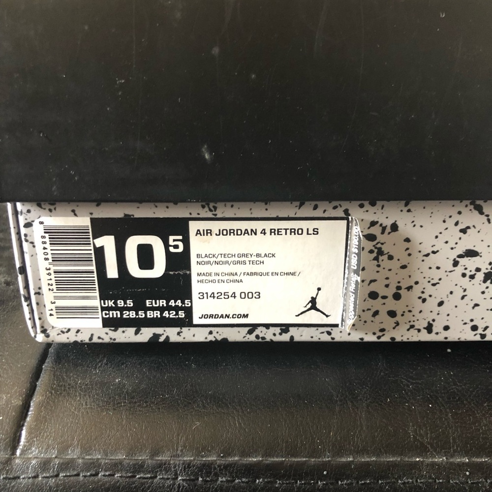 Air Jordan 4 Retro LS aka Oreos